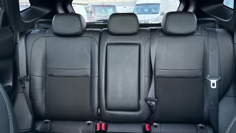 Nissan Qashqai 1.3 DiG-T Tekna 5dr Petrol Hatchback